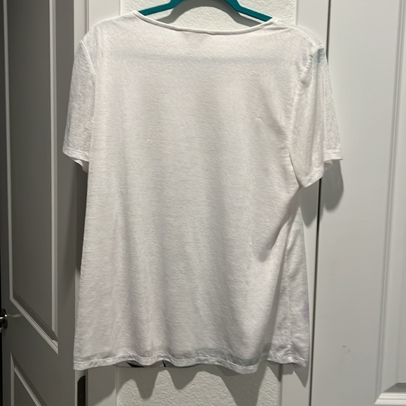 Lightweight blouse with design - Picture 3 of 3